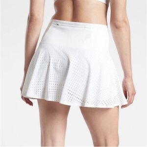 Athleta A-Game Skort 14” in White - Size Medium